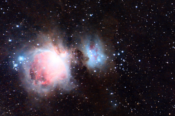 Nébuleuse en émission et réflexion distante de 1 350 années-lumière de la Terre - Magnitude apparente 3.7<br />15/02/2024 - D810A - 30 photos, 200mm, pause 20 secondes, 3200 iso